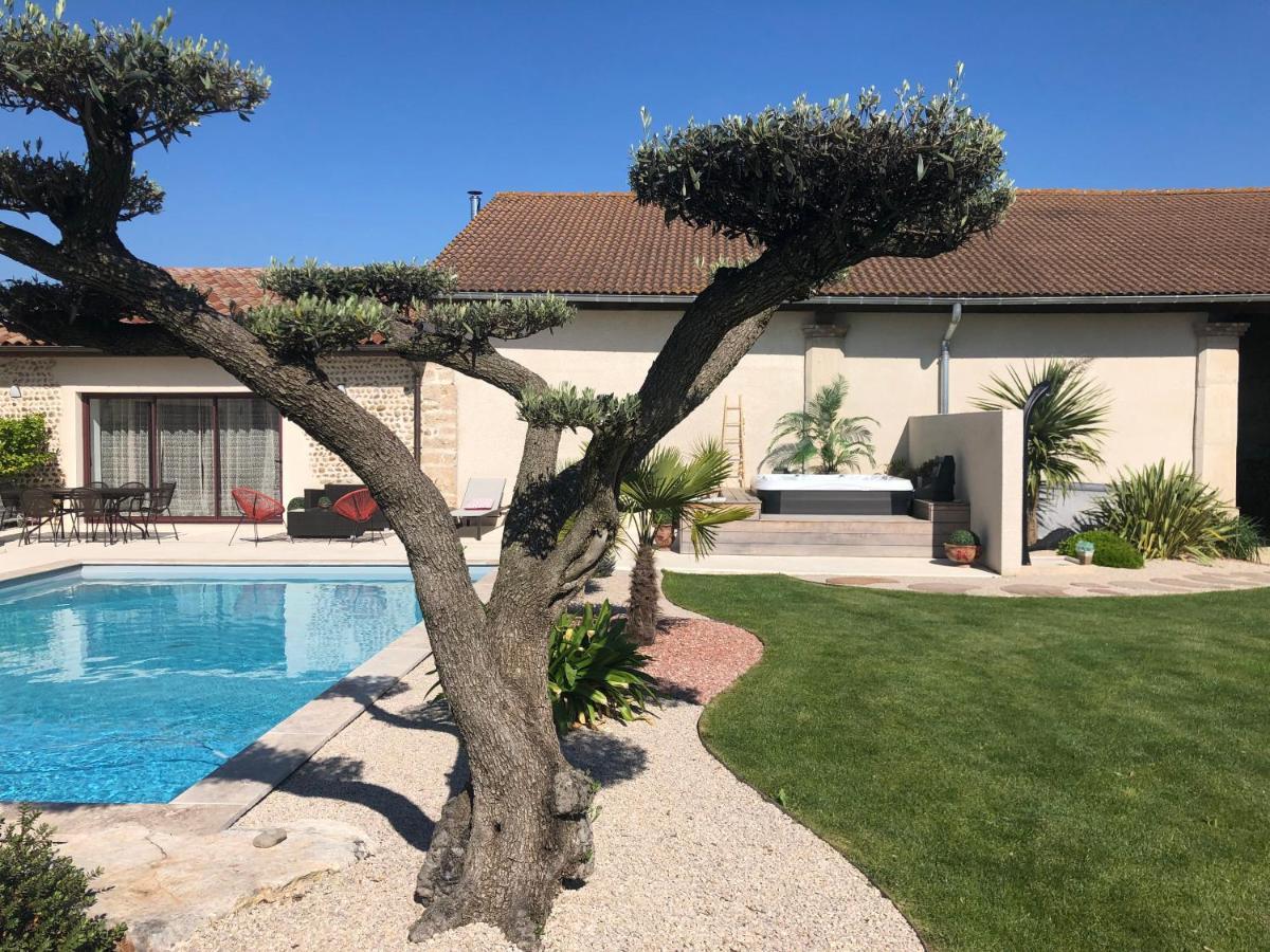Le Vieux Platane Villa Malissard Bagian luar foto