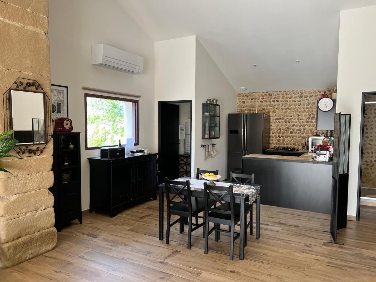 Le Vieux Platane Villa Malissard Bagian luar foto